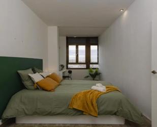 Dormitori de Apartament per a compartir en  Valencia Capital amb Aire condicionat, Moblat i Forn
