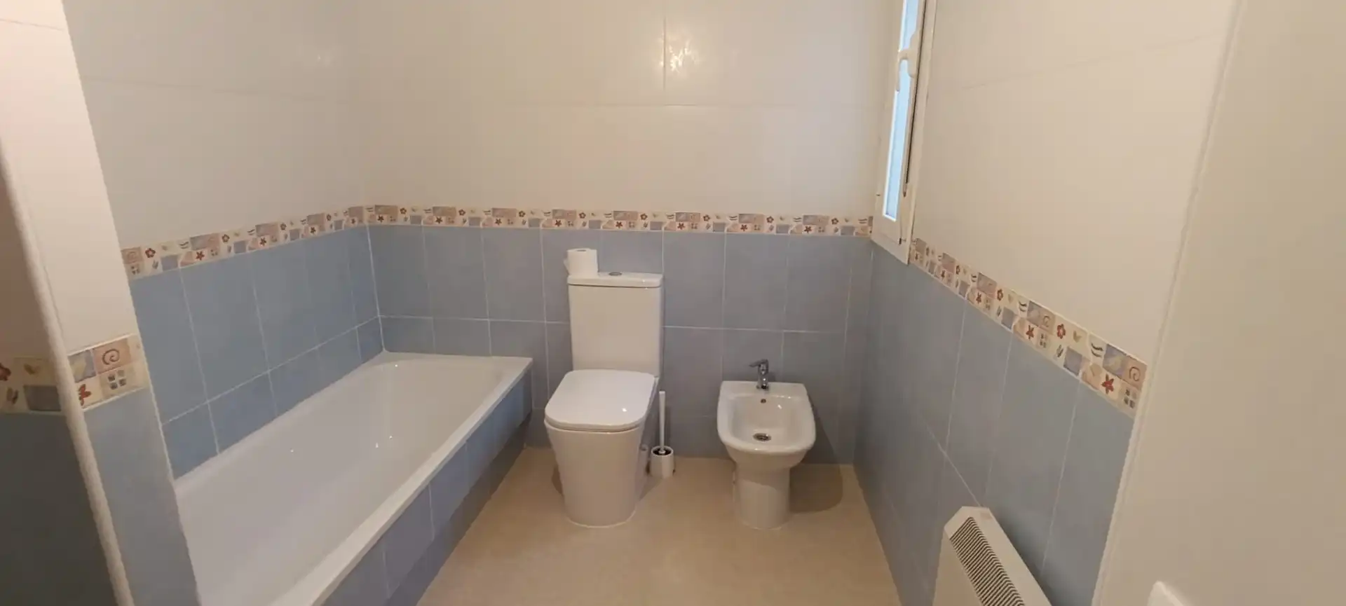 Baño de Piso en venta en Pedro Muñoz con Calefacción, Trastero y Amueblado