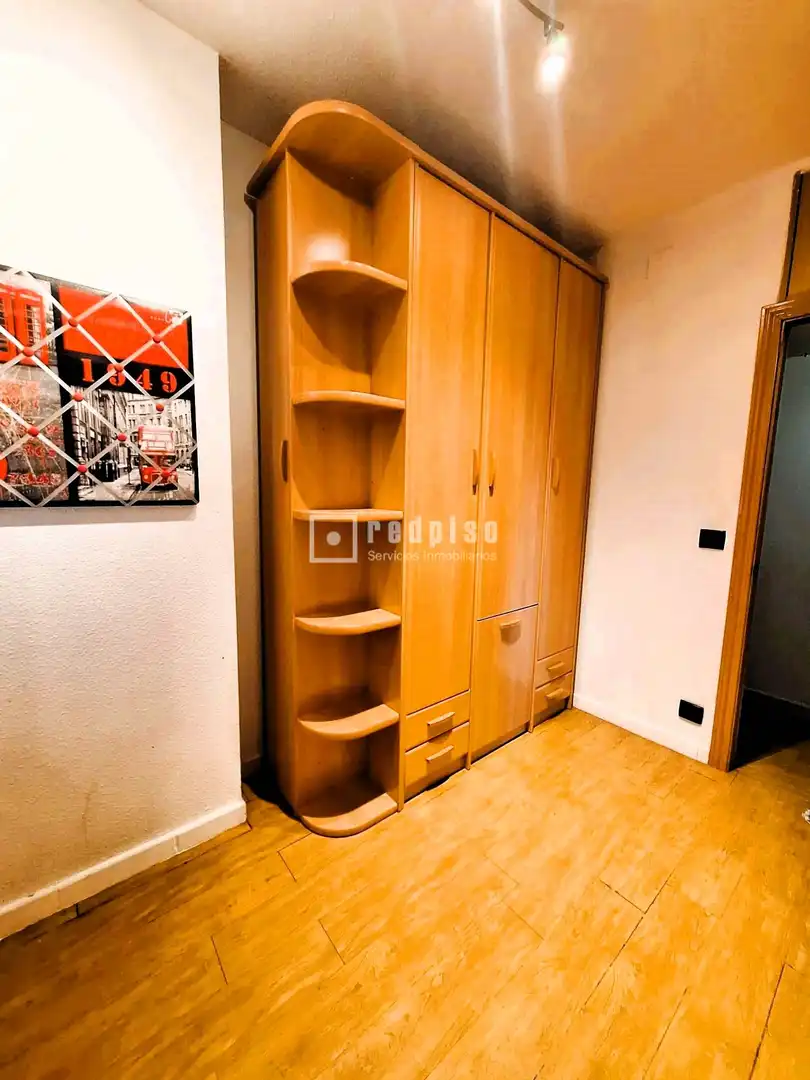 Dormitori de Pis en venda en Madrid amb Calefacció, Parquet i Terrassa