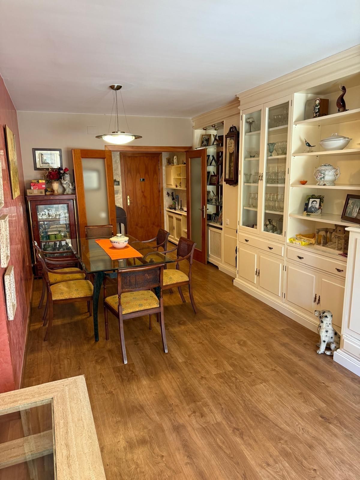 Comedor de Planta baja en venta en Sant Feliu de Llobregat con Calefacción, Jardín privado y Parquet