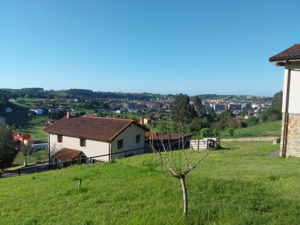 Residencial en venda en Castrillón