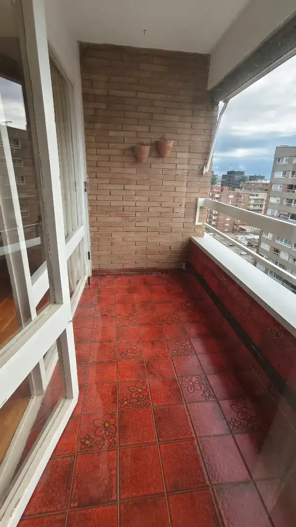 Terraza de Piso en venta en Barcelona con Calefacción, Parquet y Horno