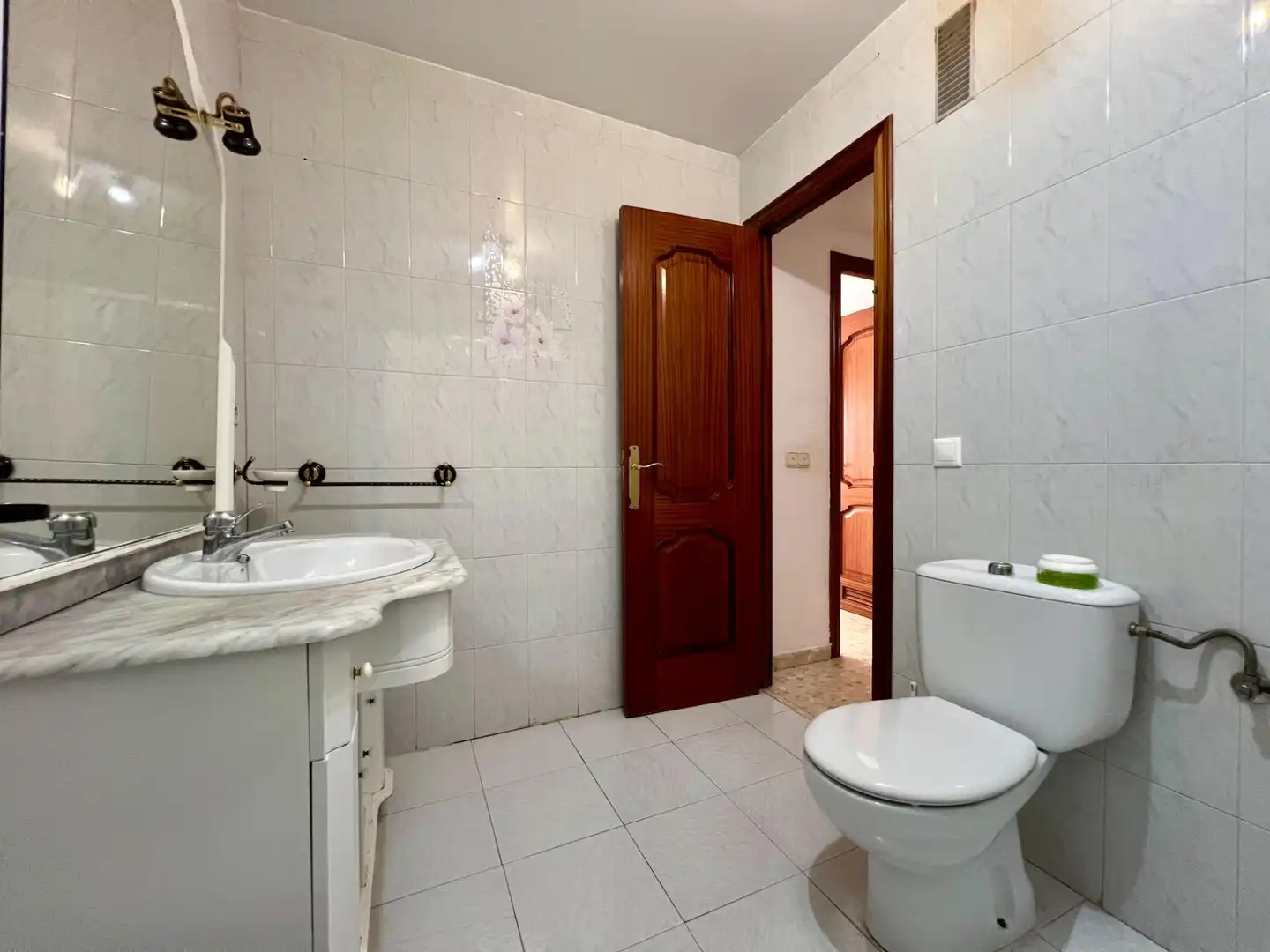 Baño de Piso en venta en Villafranca de Córdoba con Balcón