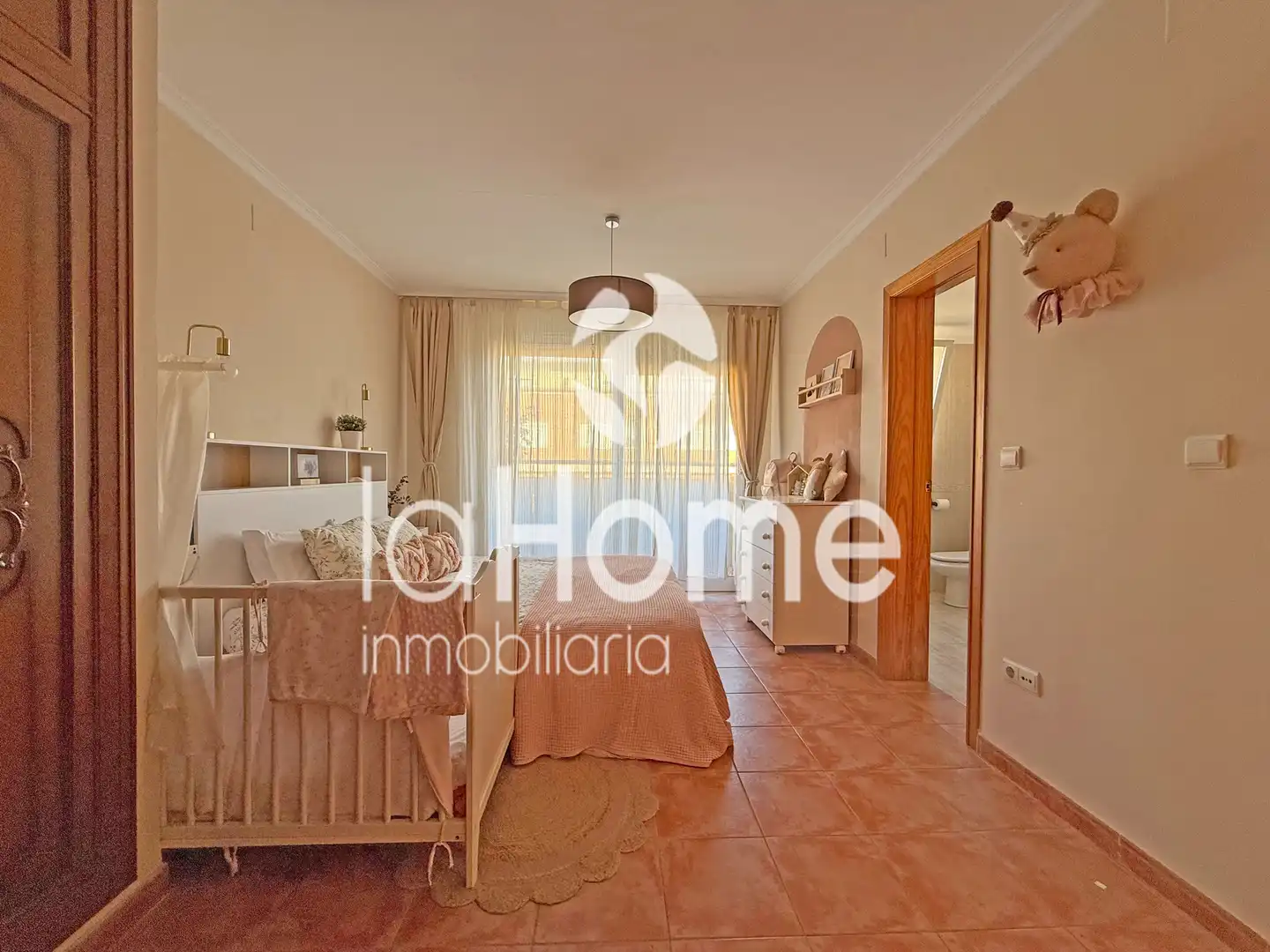 Casa adosada en venta en Bétera con Calefacción, Terraza y Horno