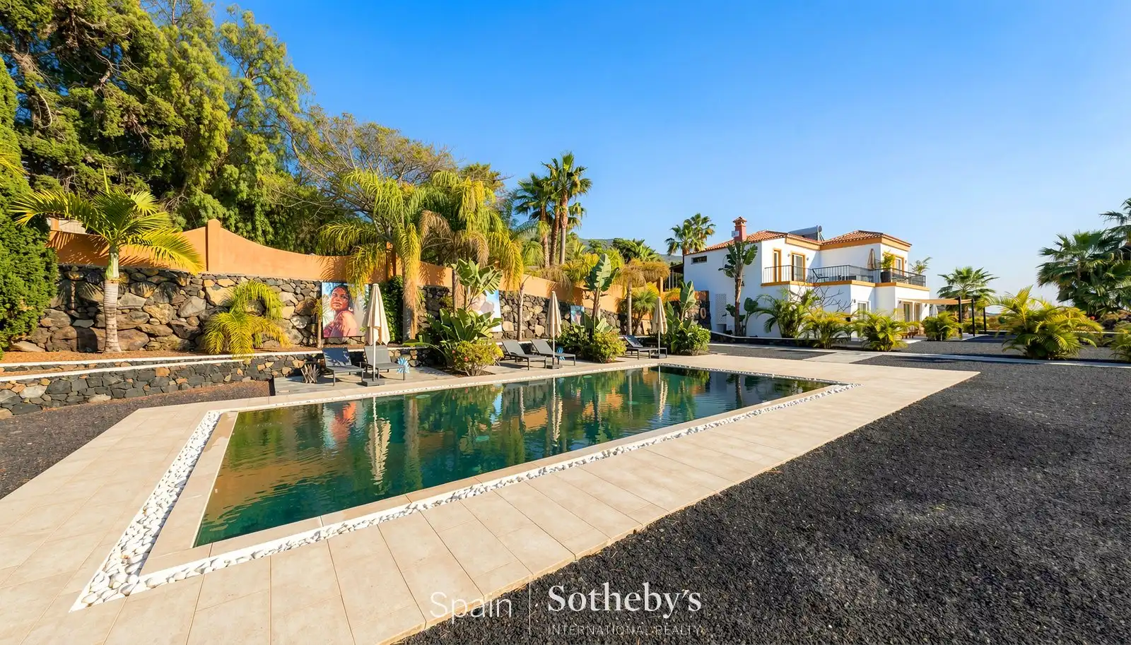 Piscina de Casa o chalet en venta en Los Llanos de Aridane con Aire acondicionado, Calefacción y Jardín privado