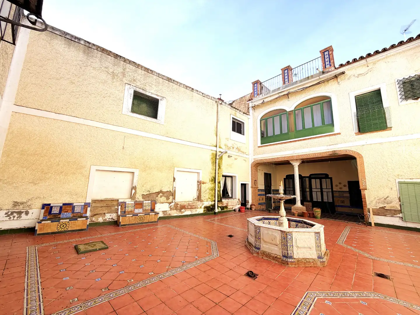 Vista exterior de Casa adosada en venda en Zafra amb Aire condicionat i Balcó