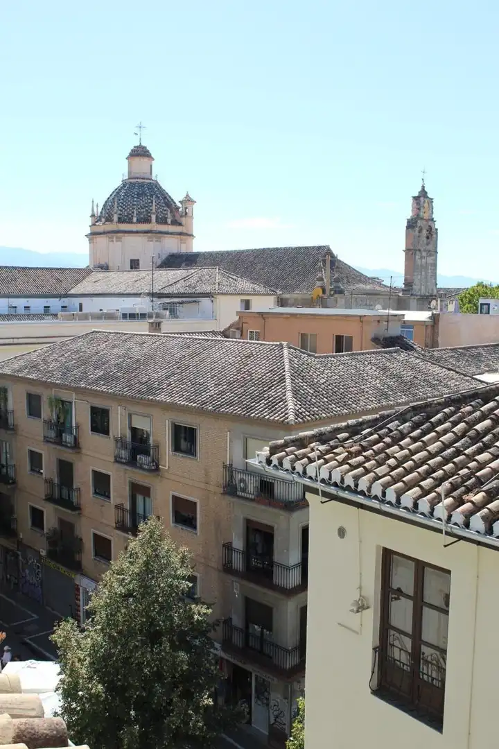 Vista exterior de Àtic en venda en Granada amb Aire condicionat, Calefacció i Terrassa