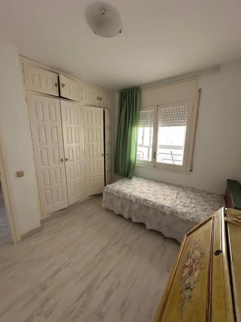 Habitación de Piso en venta en Roses con Calefacción, Terraza y Horno