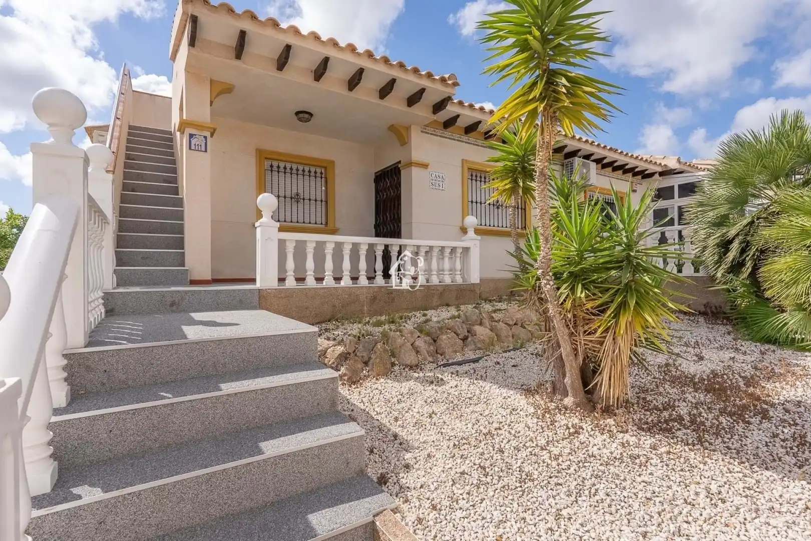 Exterior view of Single-family semi-detached for rent in Orihuela  with Air Conditioner, Terrace and Storage room