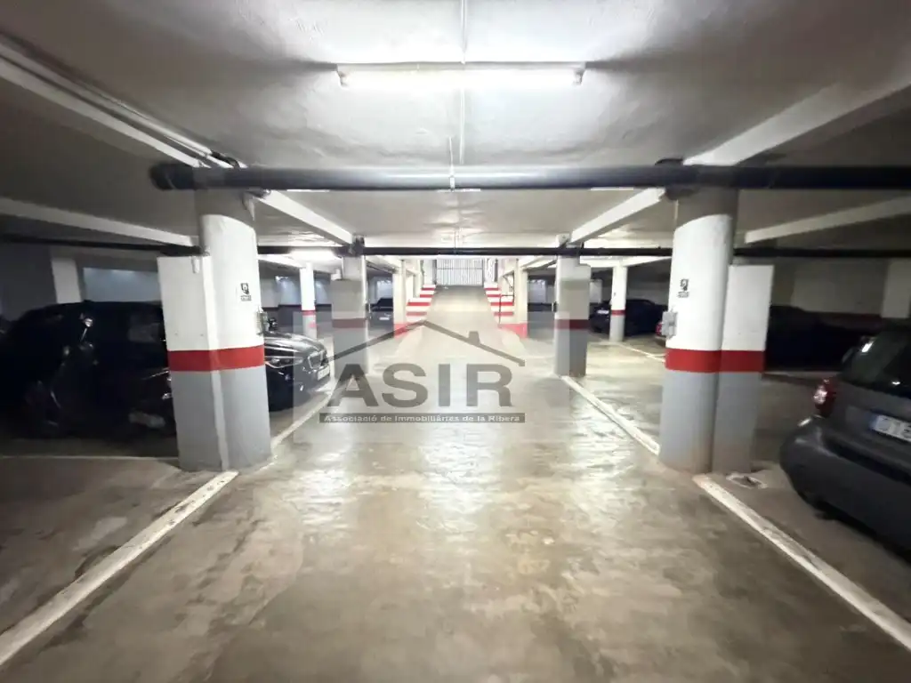 Parkplatz von Garage zum Verkauf in Alzira