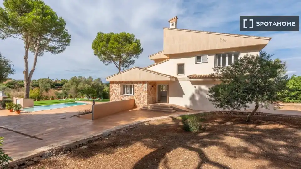 Exterior view of Apartments for share in  Palma de Mallorca  with Air Conditioner, Terrace and Furnished