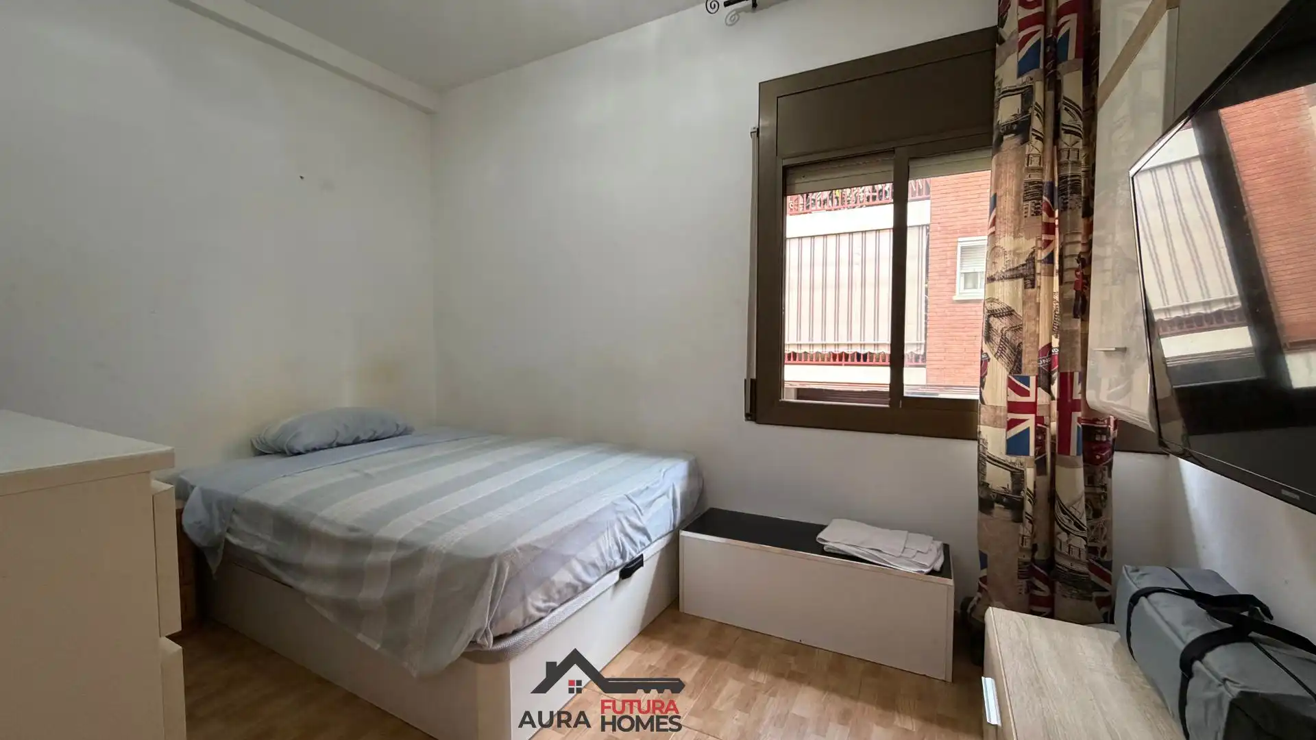 Habitación de Piso en venta en Castelldefels con Aire acondicionado, Calefacción y Amueblado