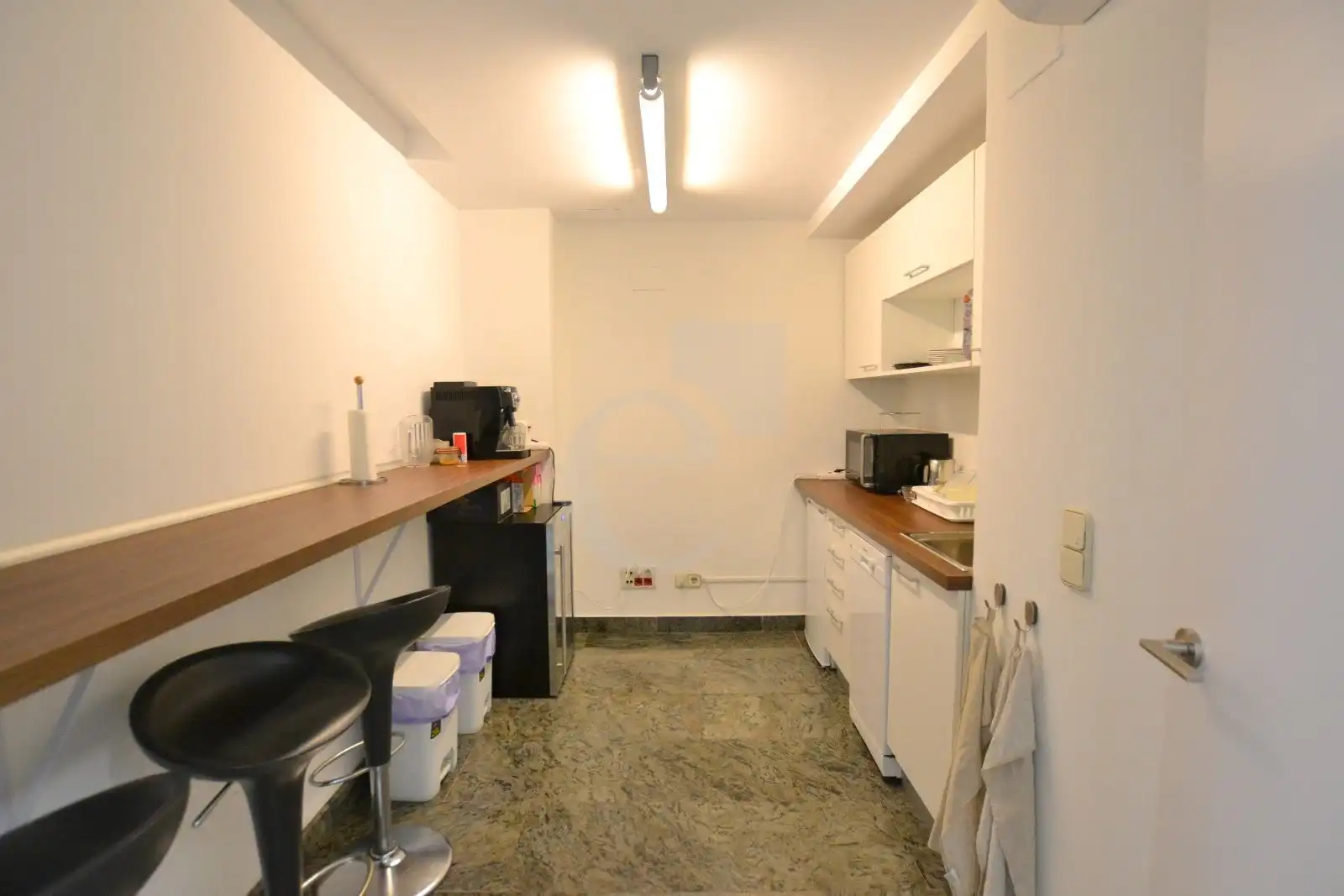 Küche von Büro zum Verkauf in Valencia mit Klimaanlage, Terrasse und Abstellraum