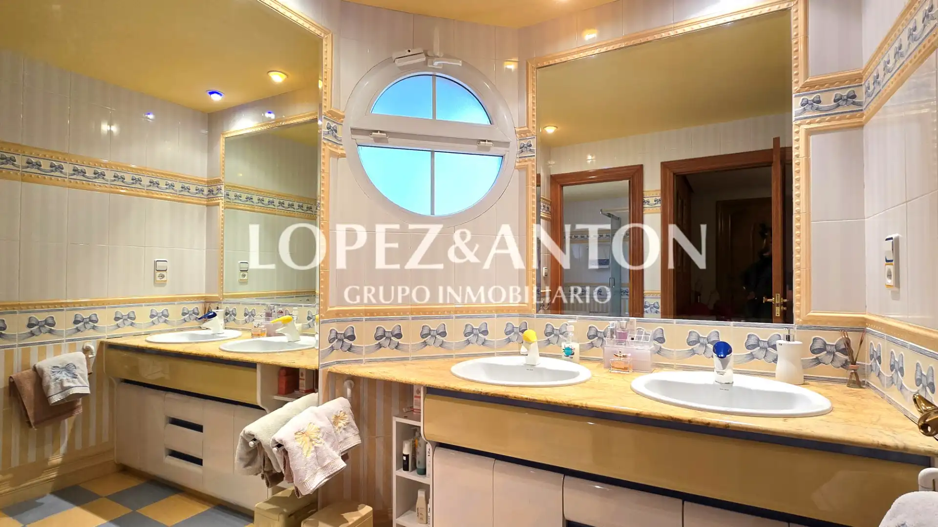 Baño de Casa o chalet en venta en Benaguasil con Aire acondicionado, Jardín privado y Parquet