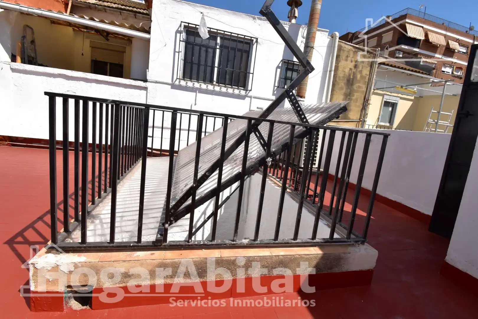 Vista exterior de Piso en venta en Catarroja con Aire acondicionado, Calefacción y Terraza
