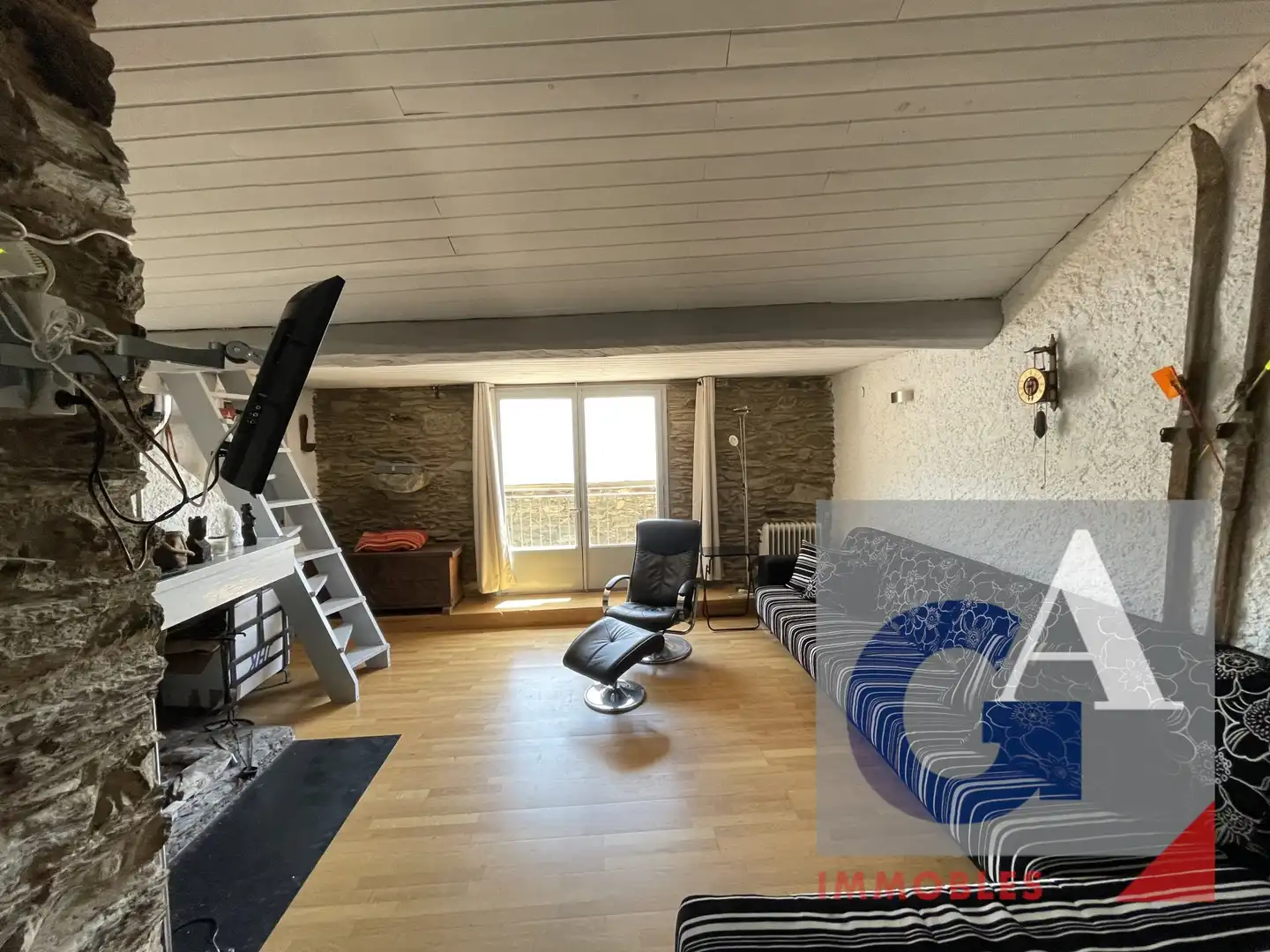 Sala de estar de Casa adosada en venta en Queralbs con Amueblado