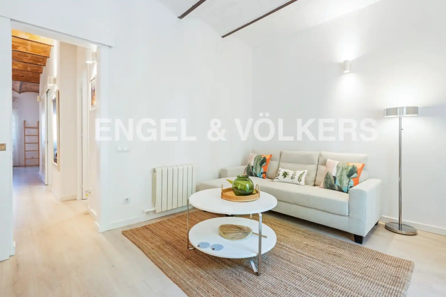 Living room of Flat for rent in Barcelona  with Air Conditioner, Heating and Parquet flooring