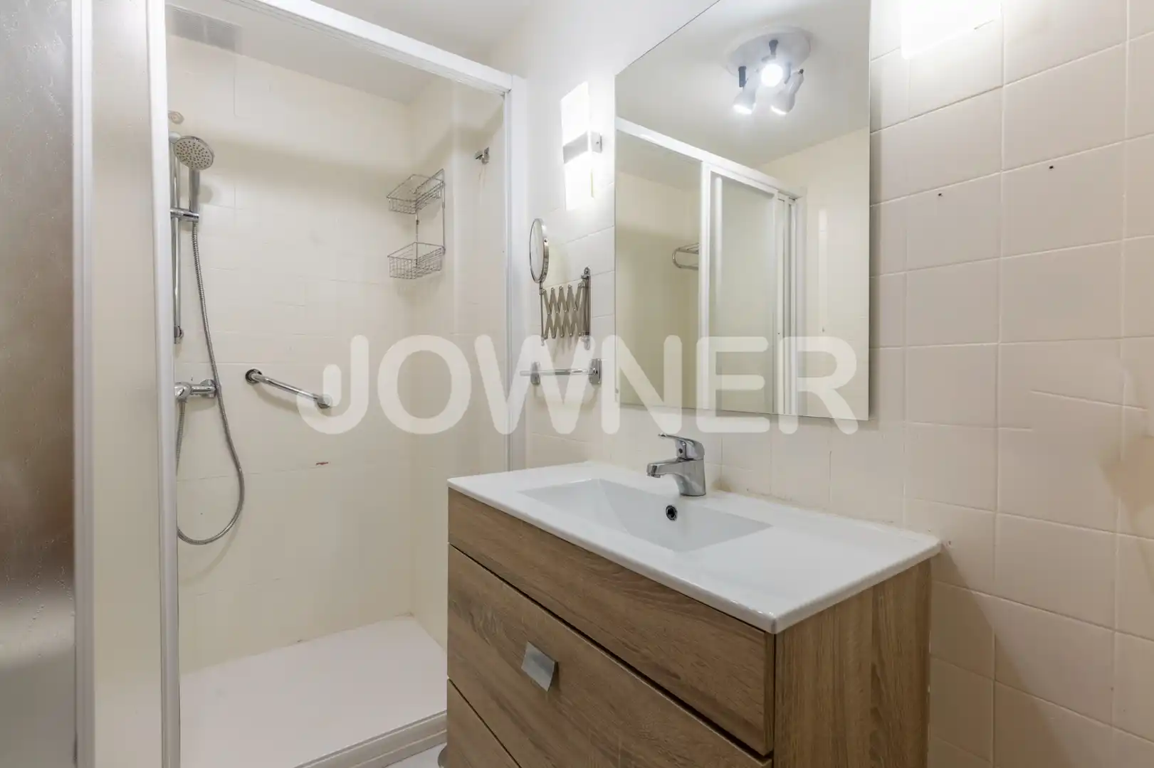 Bathroom of Flat for rent in Madrid  with Air Conditioner, Heating and Terrace
