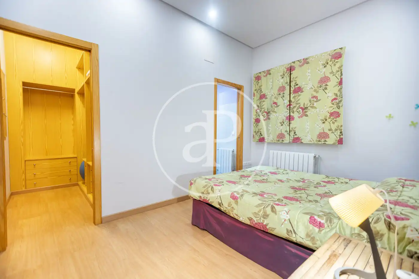 Schlafzimmer von Wohnung zur Miete in Valencia mit Klimaanlage, Heizung und Möbliert