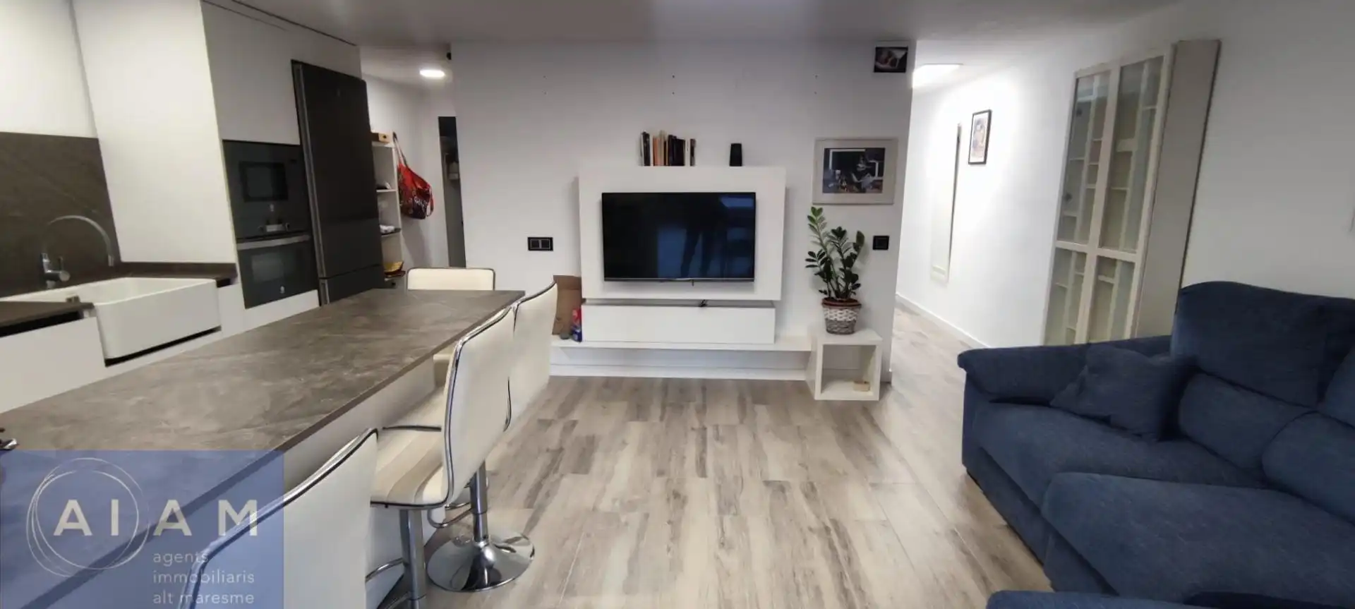 Flat with terrace for sale in Calella