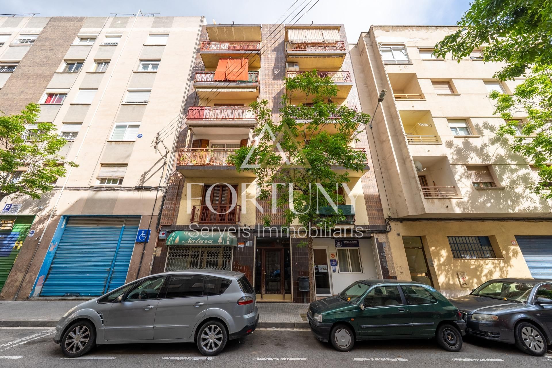 Vista exterior de Pis en venda en Reus amb Aire condicionat i Terrassa
