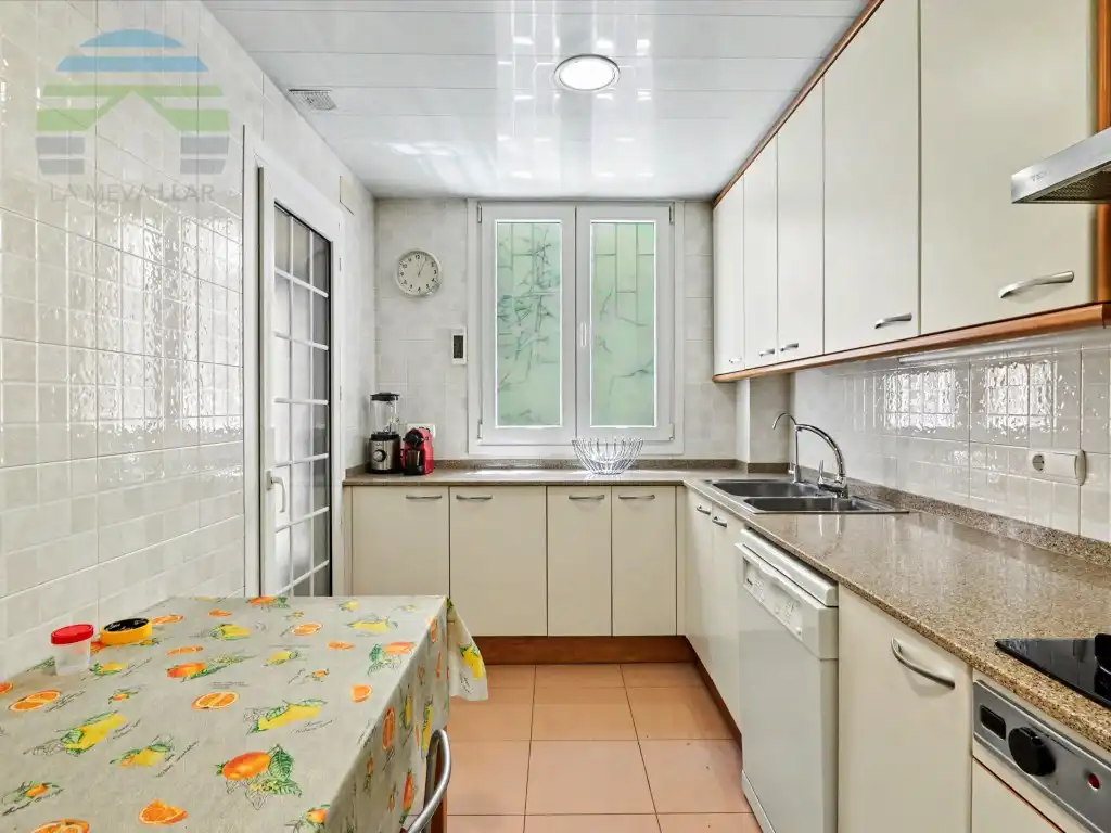 Kitchen of Flat for sale in Barcelona  with Balcony