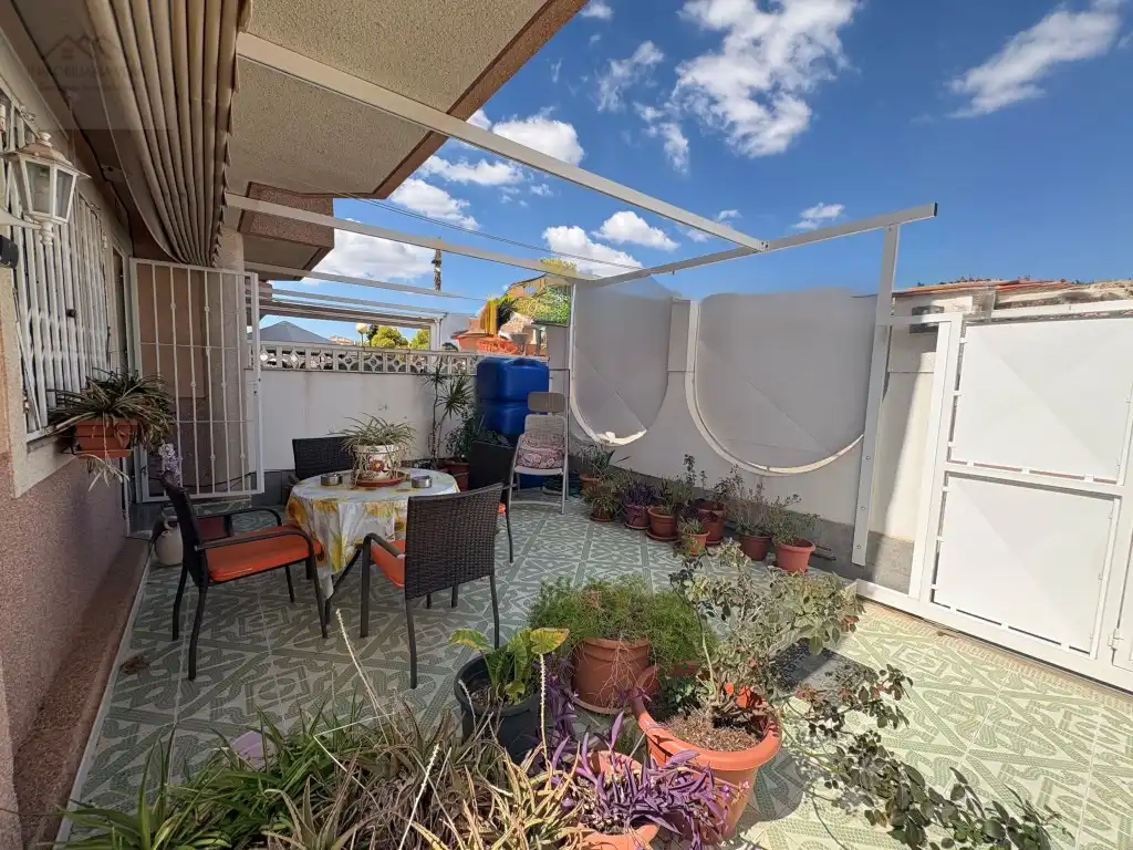 Semi-detached house with terrace for sale in Calle Sierra de las Moreras, imagen 9