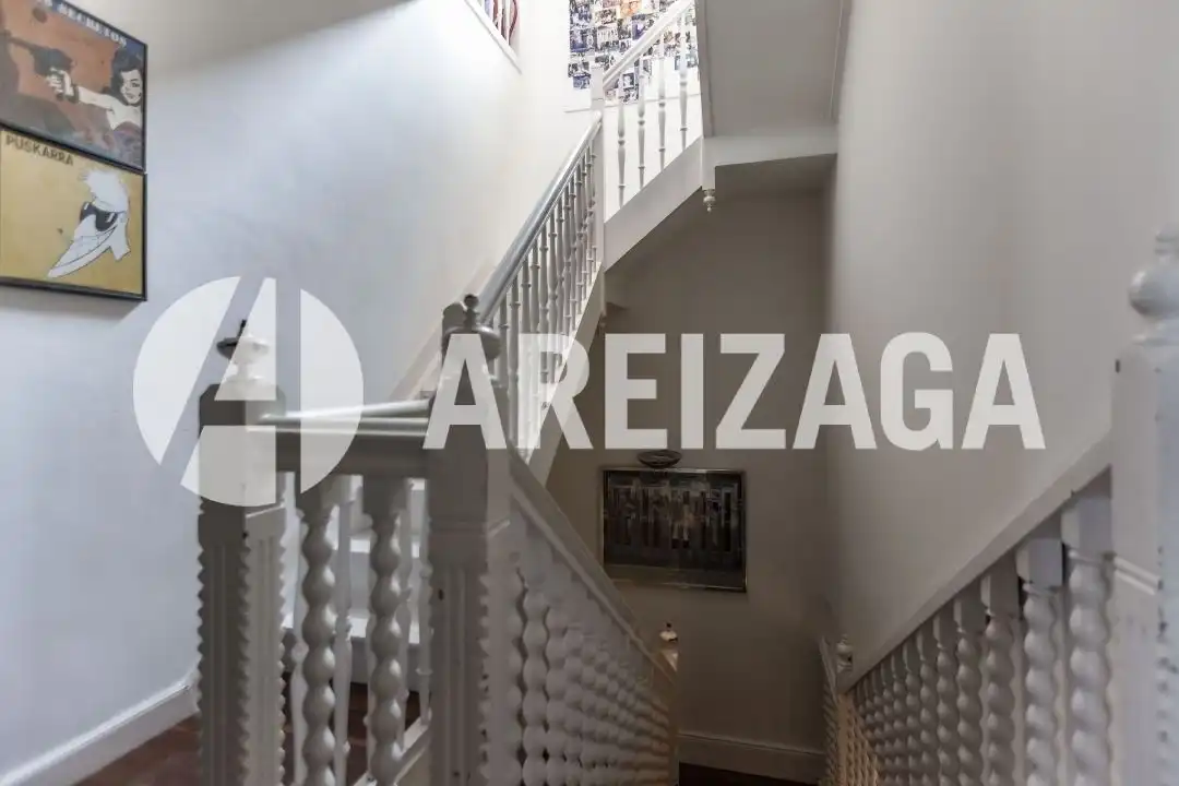 Casa o chalet en venta en Donostia - San Sebastián  con Calefacción, Jardín privado y Terraza