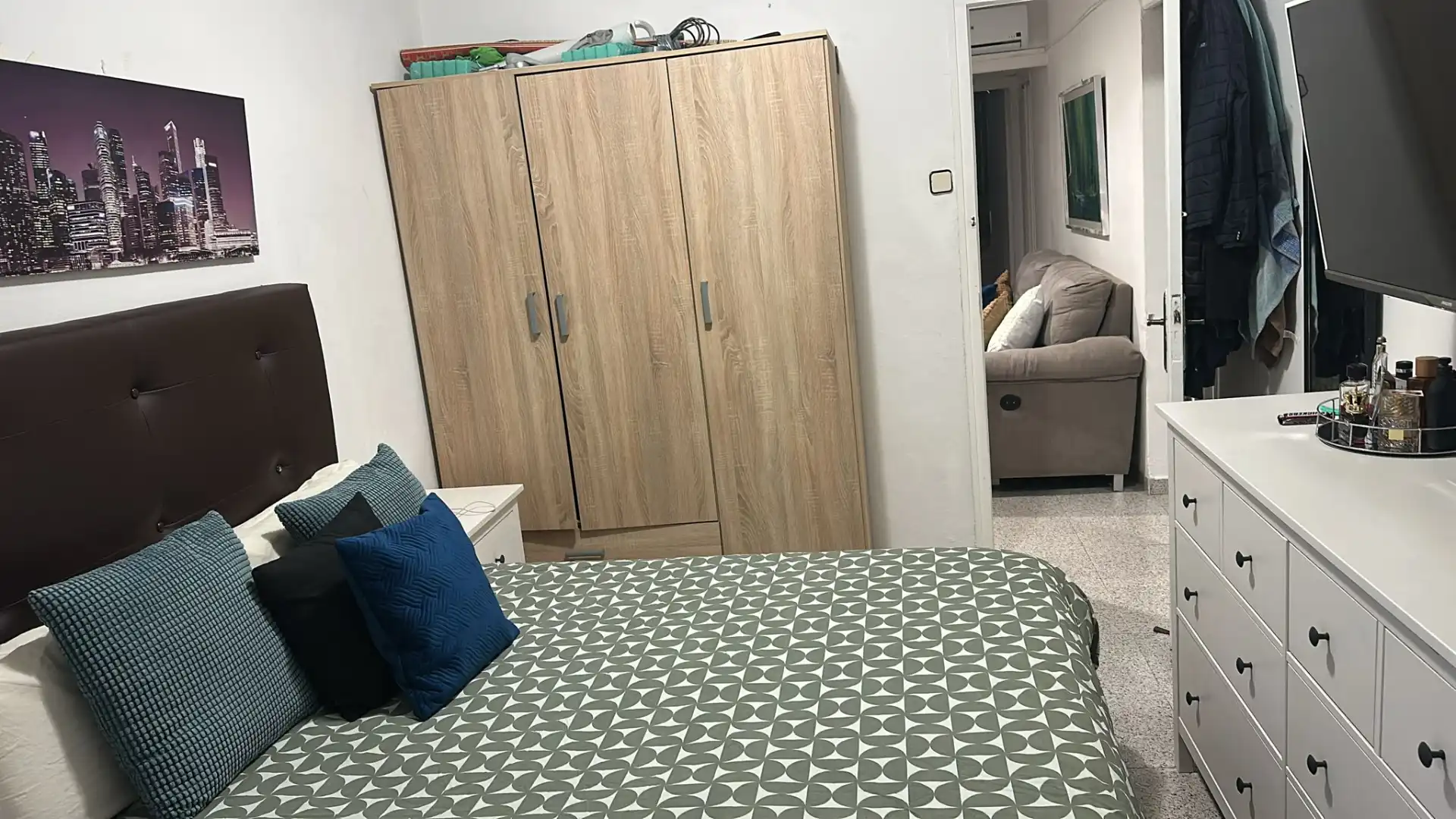 Schlafzimmer von Wohnung zum Verkauf in L'Hospitalet de Llobregat mit Möbliert