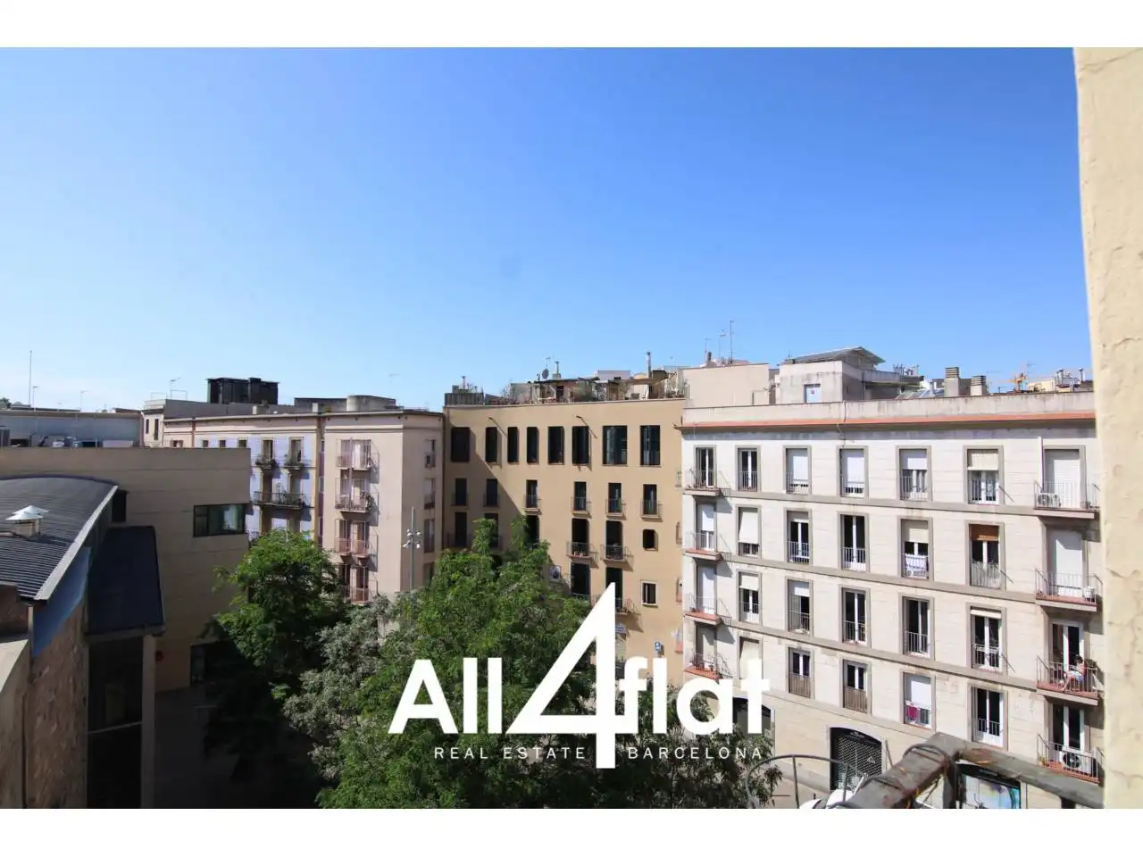Flat with terrace for sale in Calle Agustí Vell, imagen 9