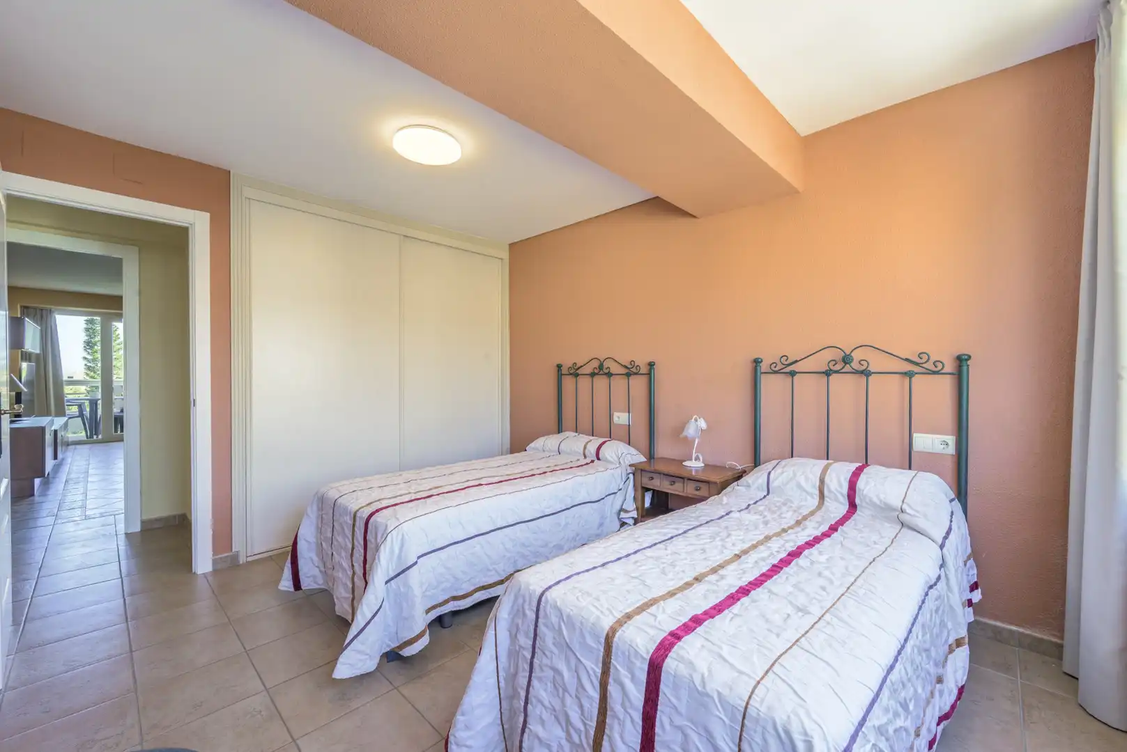 Habitación de Apartamento en venta en Torremolinos con Terraza y Amueblado