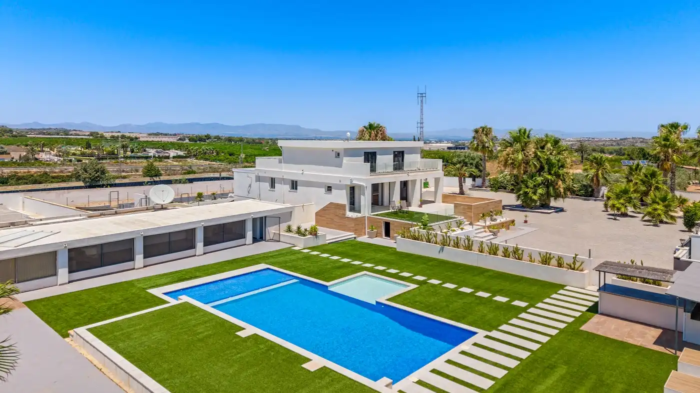 Haus mit Garten zum Verkauf in Los Montesinos