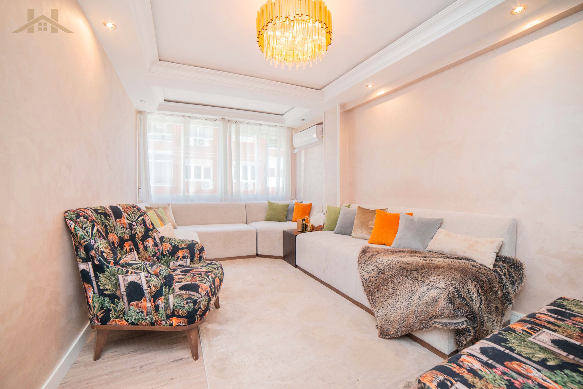 Living room of Flat for sale in Parla  with Air Conditioner and Heating