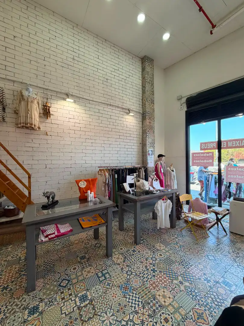 Business premises for sale in Can Tintorer - Can Tries, imagen 3