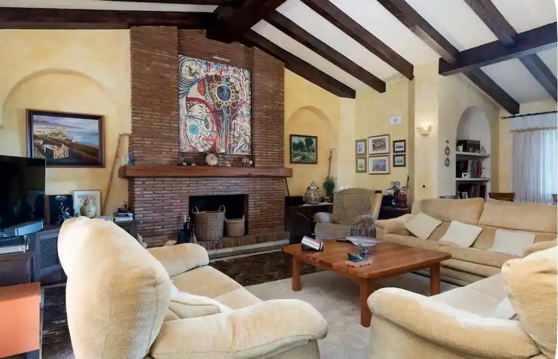Sala d'estar de Casa o xalet en venda en Alhaurín de la Torre amb Aire condicionat, Piscina i Balcó