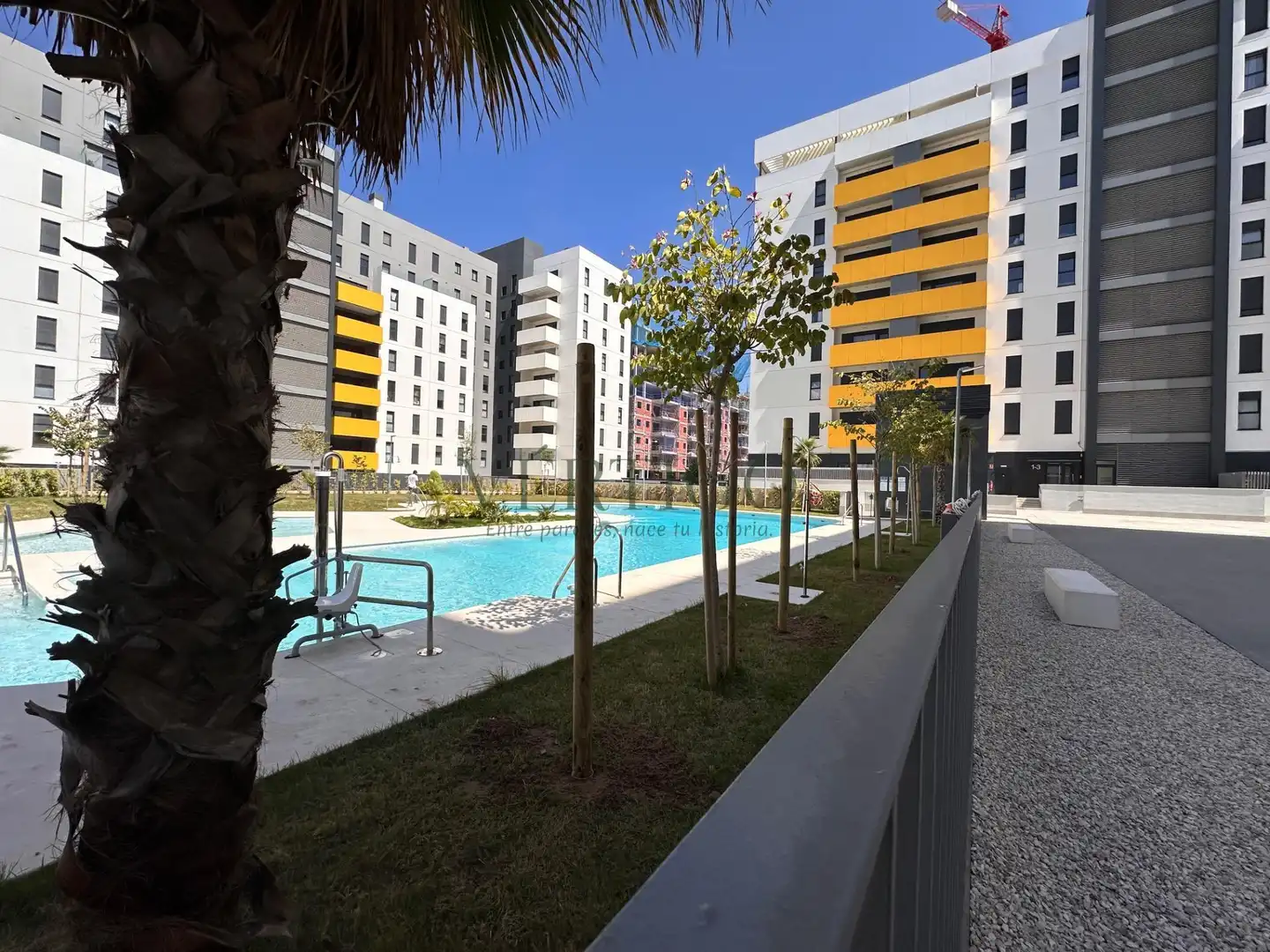 Schwimmbecken von Wohnung zum Verkauf in Dos Hermanas mit Klimaanlage, Heizung und Terrasse