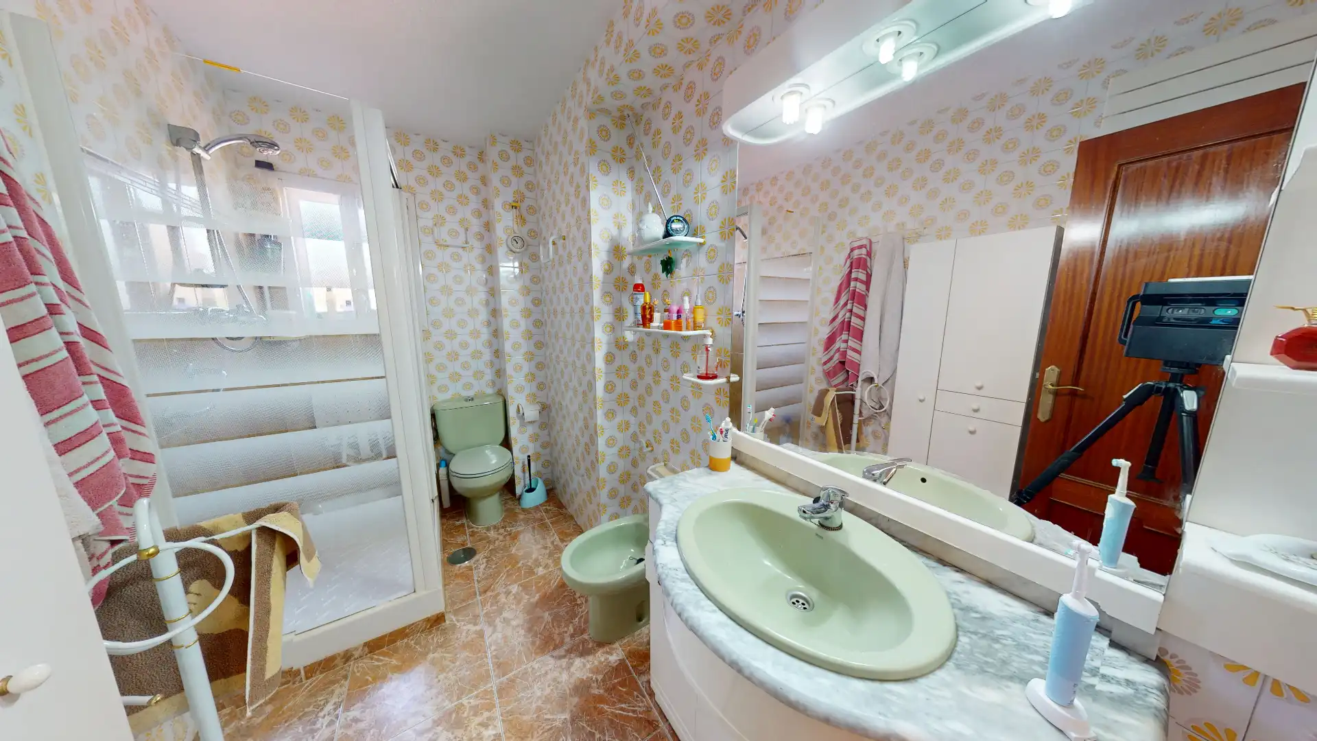Bathroom of Flat for sale in El Campello  with Air Conditioner and Furnished