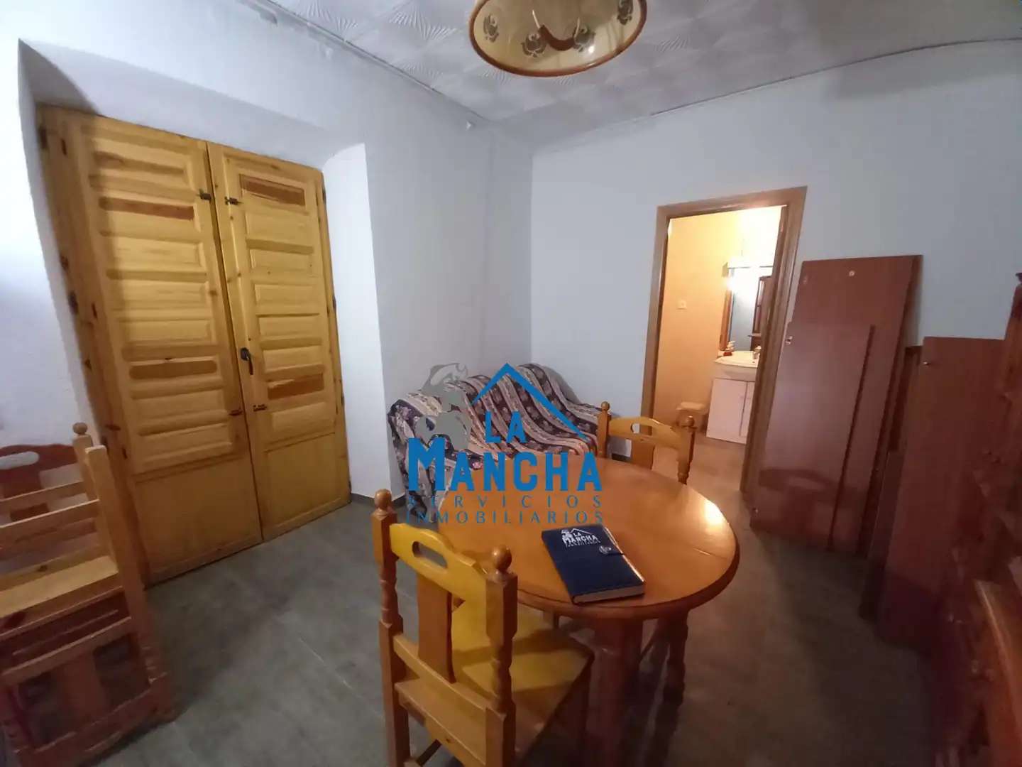 Bedroom of Houses for sale in Chinchilla de Monte-Aragón  with Furnished