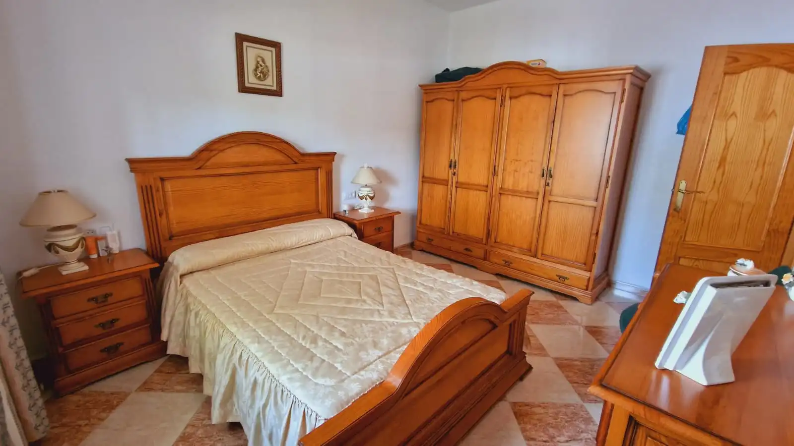 Dormitori de Casa o xalet en venda en Córdoba amb Aire condicionat, Calefacció i Jardí privat