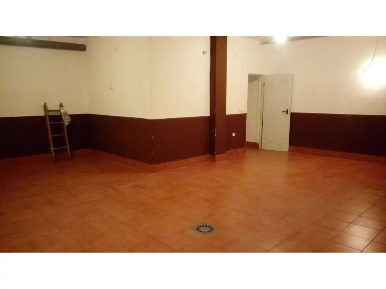 Local comercial en venda a Cabra, imagen 2