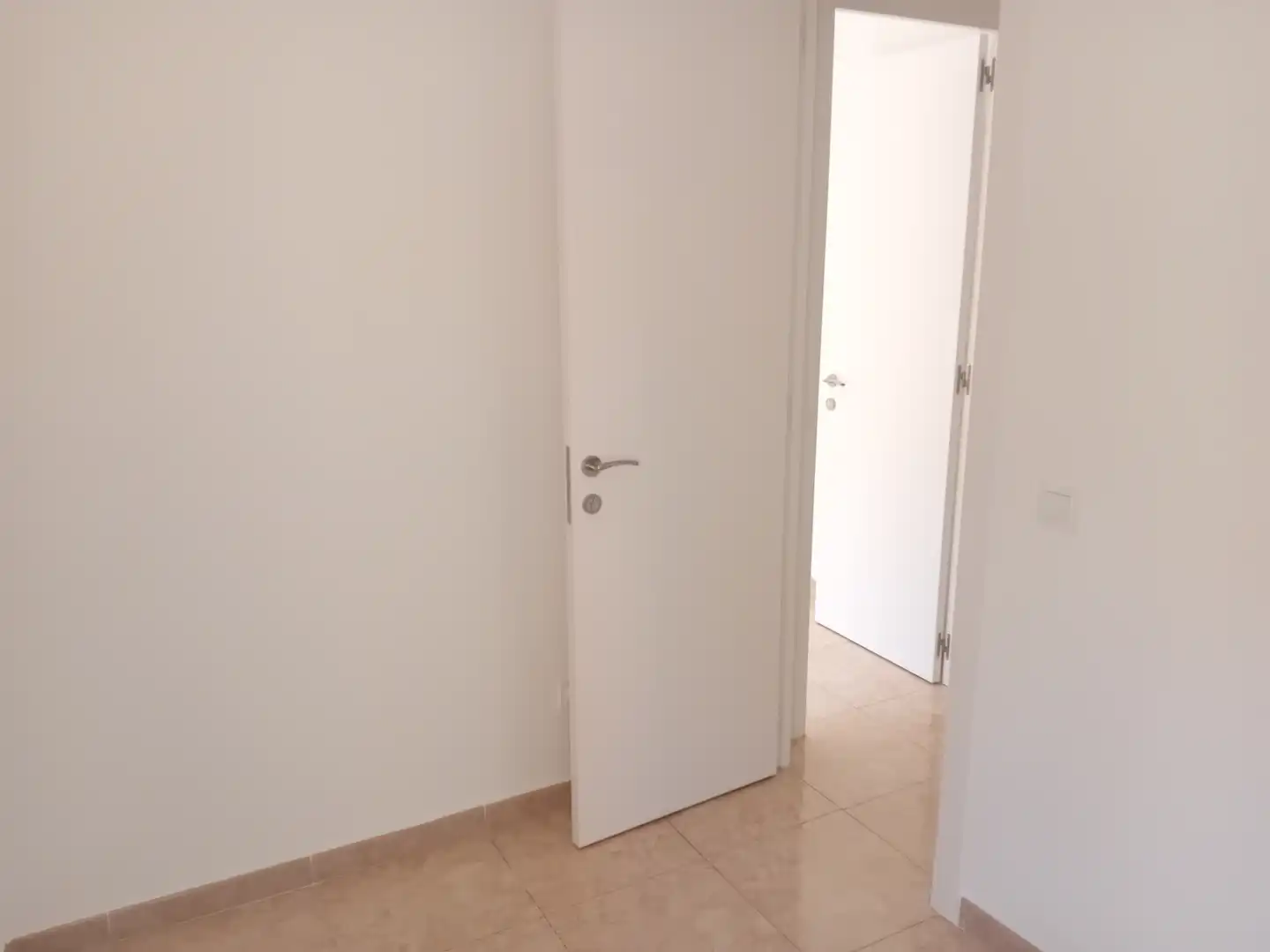 Piso en venta en Girona con Calefacción, Terraza y Internet