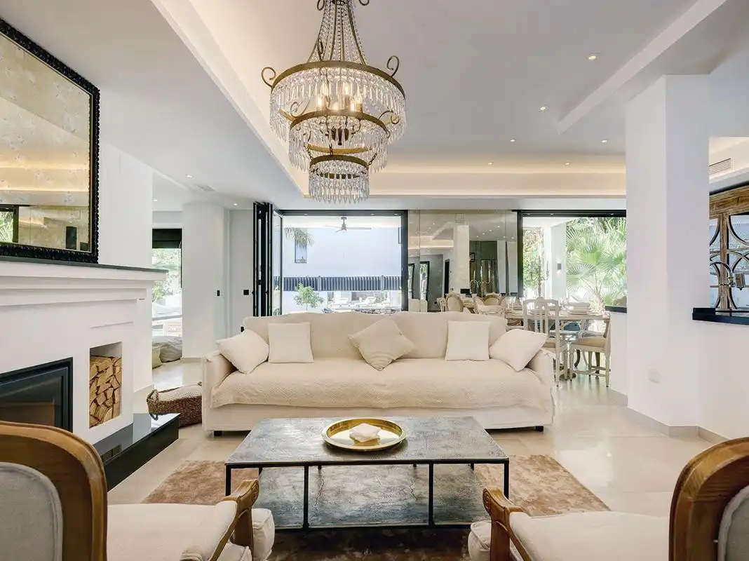 Wohnzimmer von Haus oder Chalet zur Miete in Marbella mit Klimaanlage, Privatgarten und Terrasse