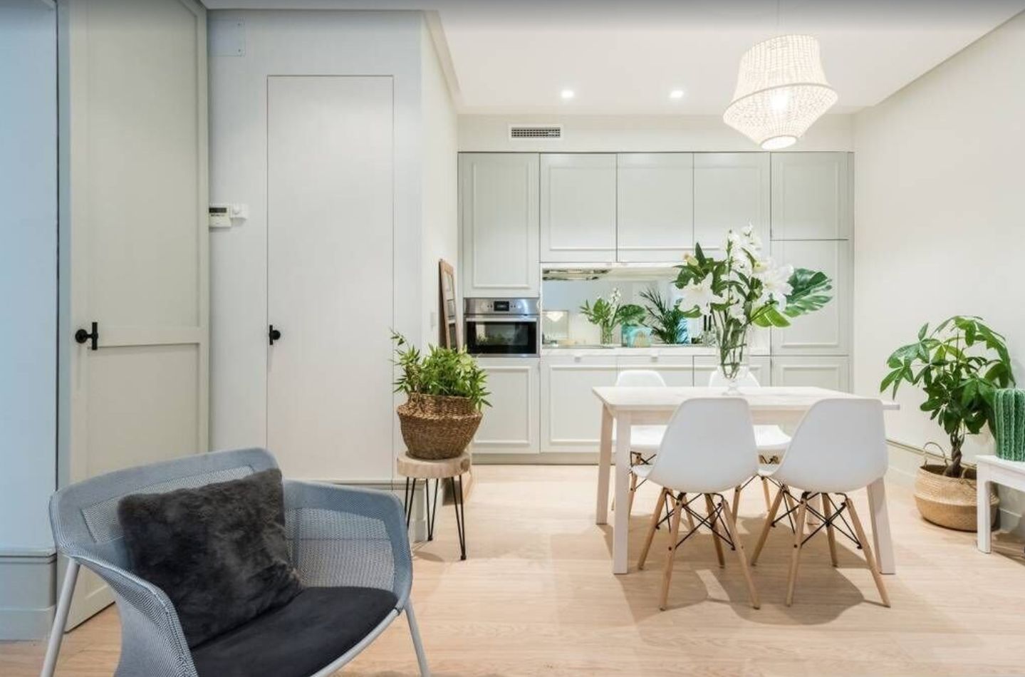 Kitchen of Flat to rent in Zarautz  with Air Conditioner, Furnished and TV