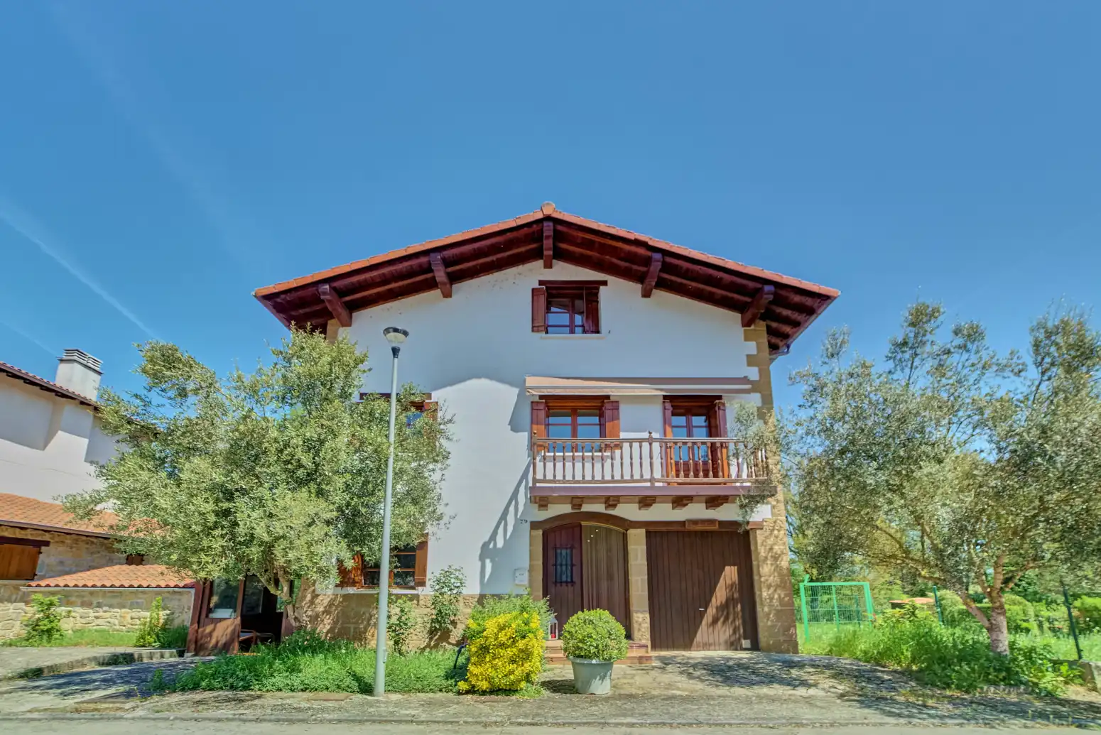 Vista exterior de Casa o xalet en venda en Ultzama amb Calefacció, Jardí privat i Terrassa