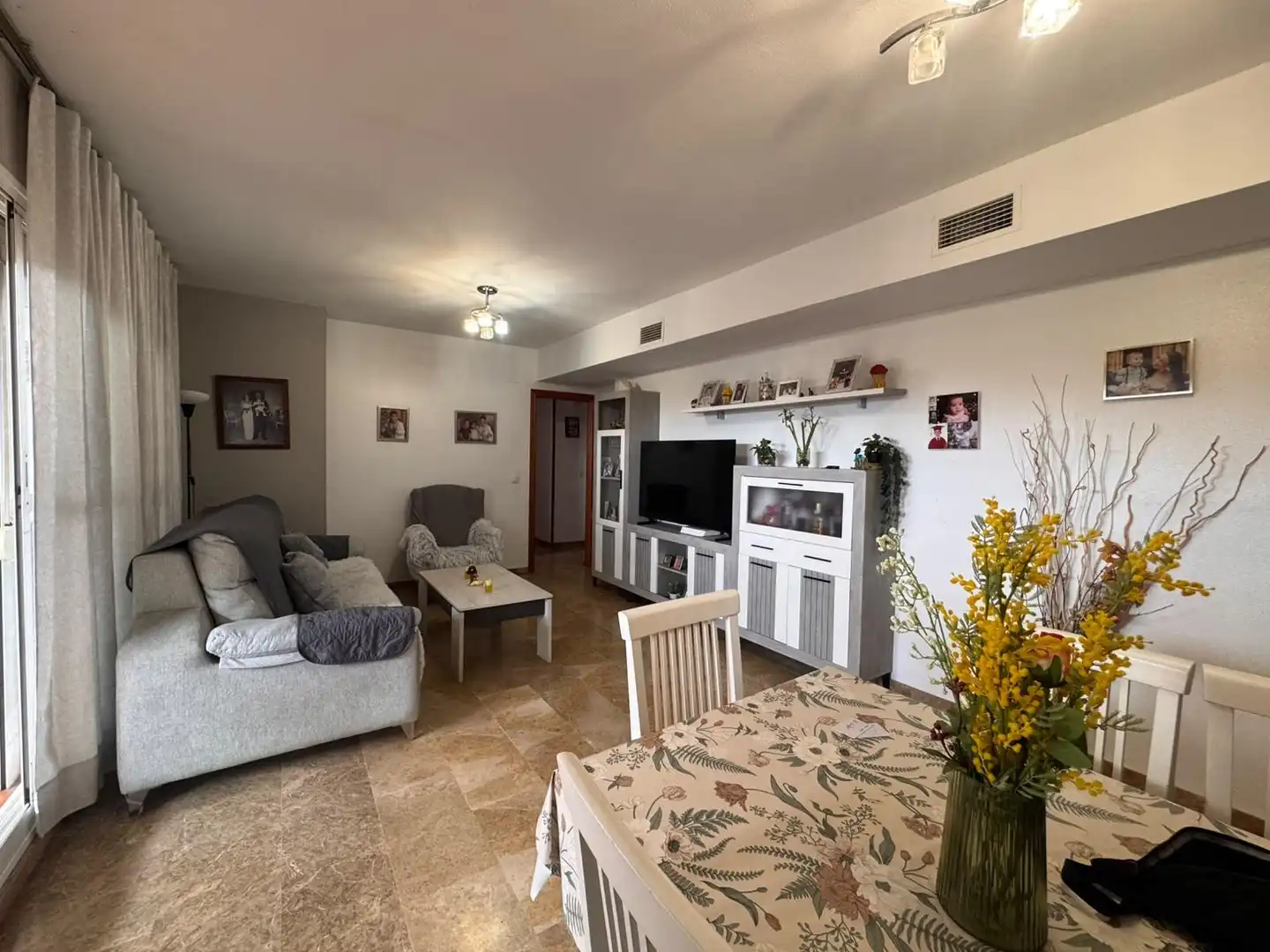 Sala d'estar de Apartament en venda en Carretera de Cádiz