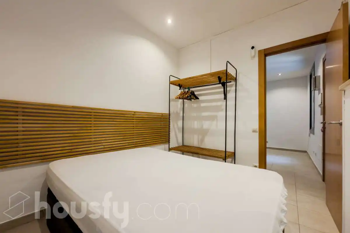 Bedroom of Flat for sale in Barcelona  with Air Conditioner and Furnished