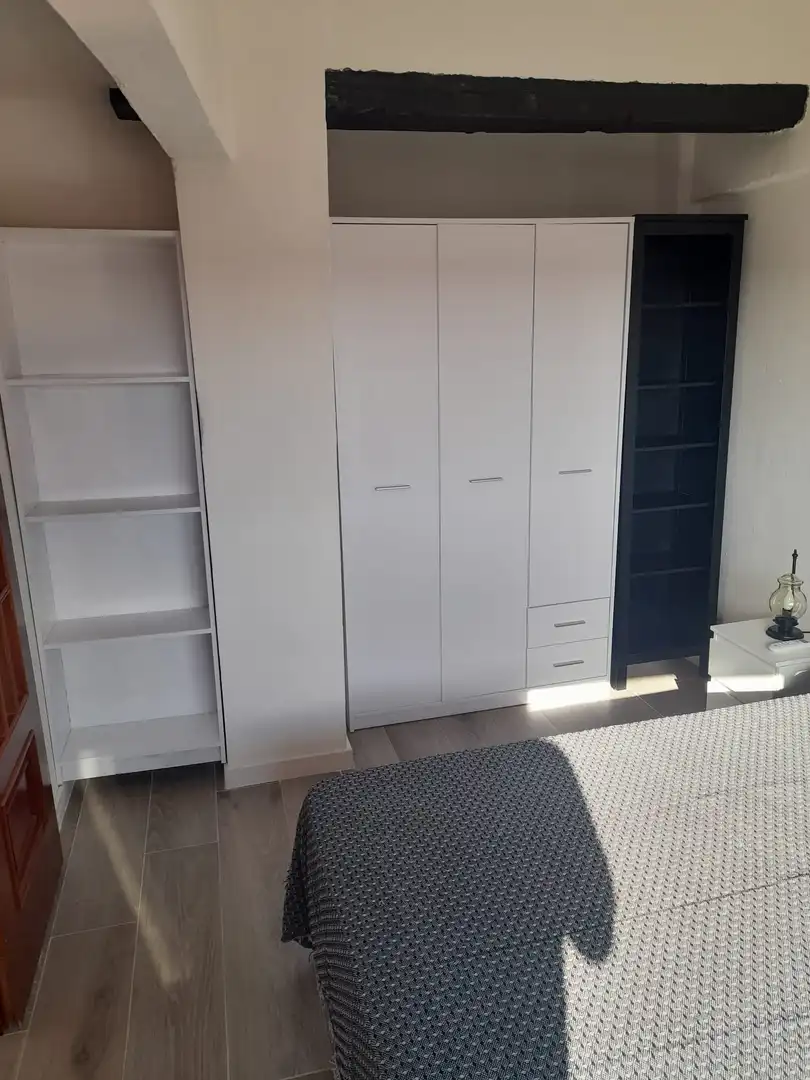 Habitación de Casa o chalet en venta en Brenes con Aire acondicionado, Jardín privado y Piscina