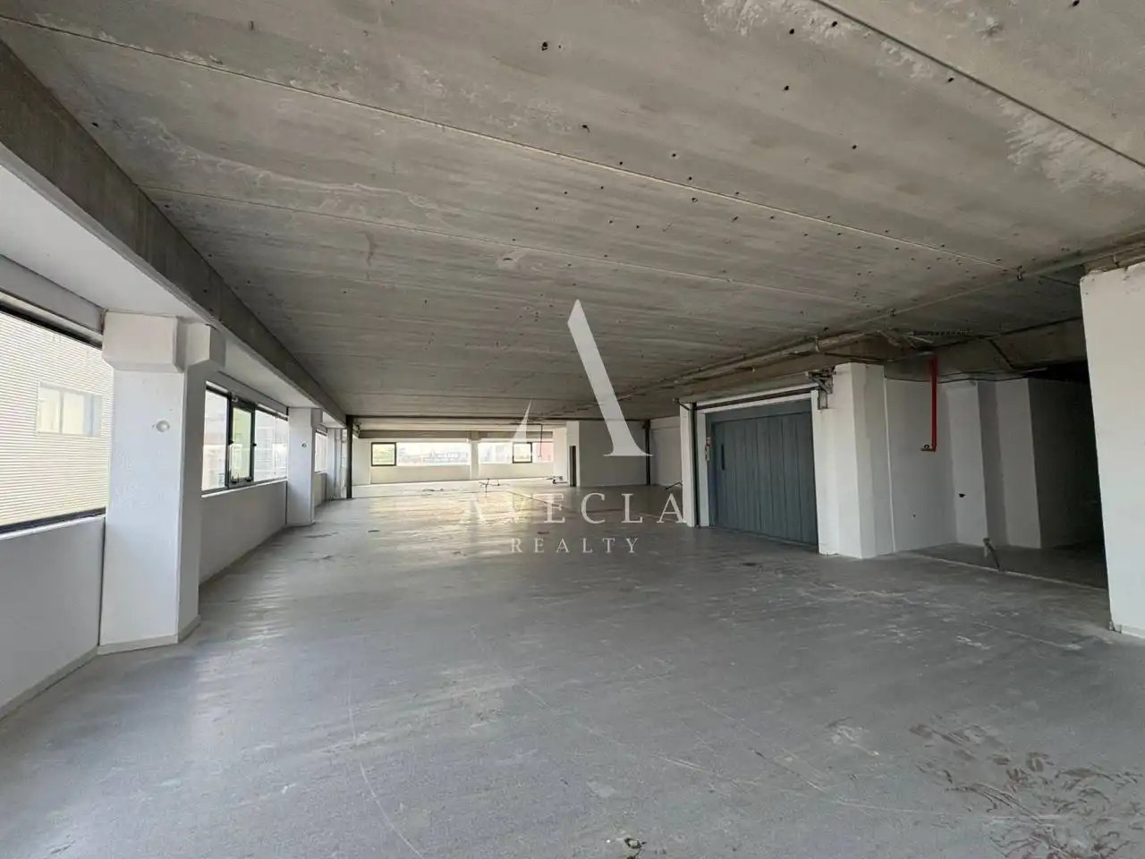 Nave industrial de alquiler en Badalona