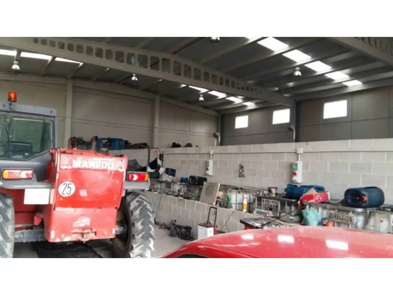 Nave industrial en venta en Tiñosillos