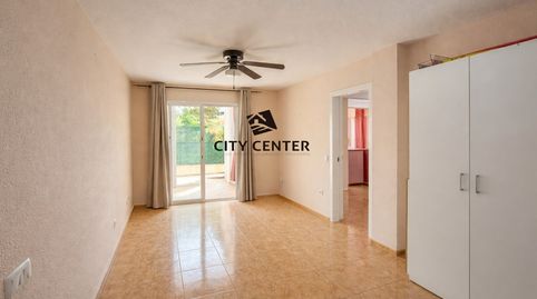 Foto 3 de Piso en venta en Calle Algorin, Cho - Parque de la Reina, Arona